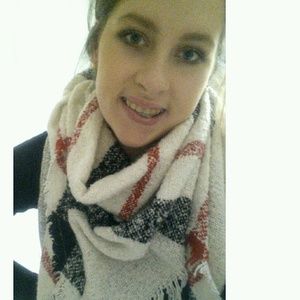 Meet your Posher, Kris